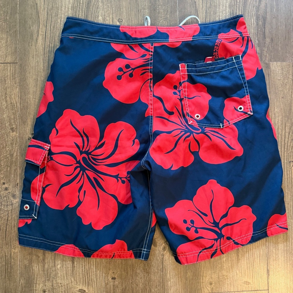 Abercrombie Board Shorts Mens 36 Navy Red Hibiscus Floral Cargo Swim Trunks Surf - Picture 2 of 12
